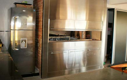 Parrillero con puerta deslizante